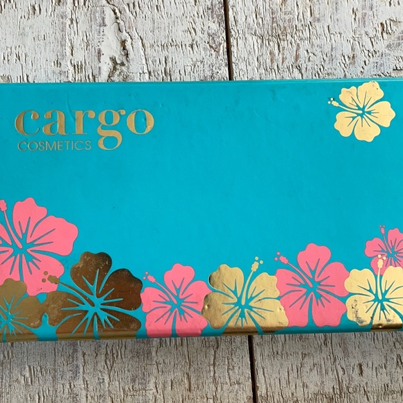 Cargo Cosmetics Palette - Picture 1 of 2